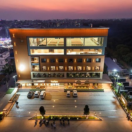 Hotel Tulips Grand ハイデラバード エクステリア 写真