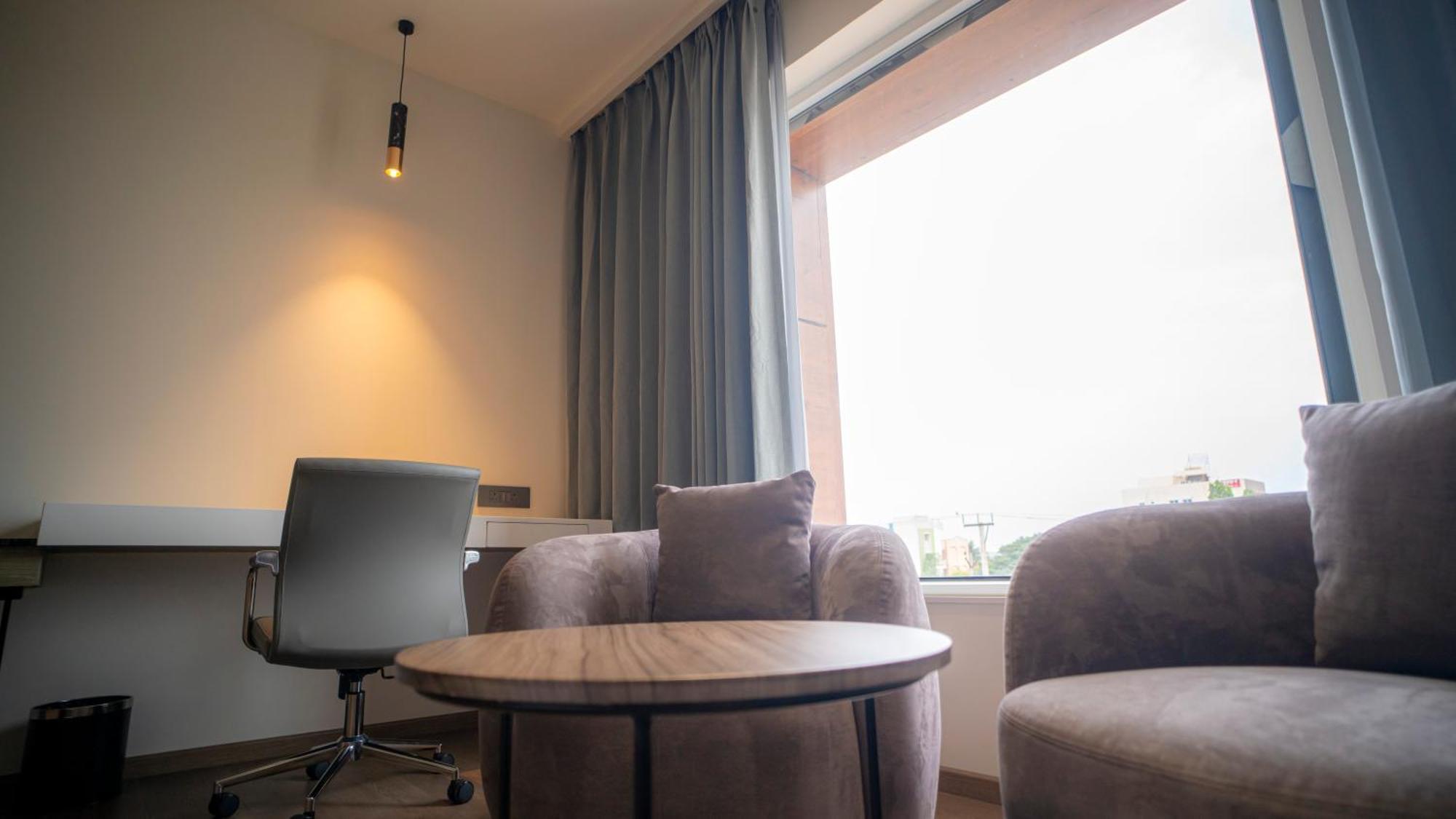 Hotel Tulips Grand ハイデラバード エクステリア 写真