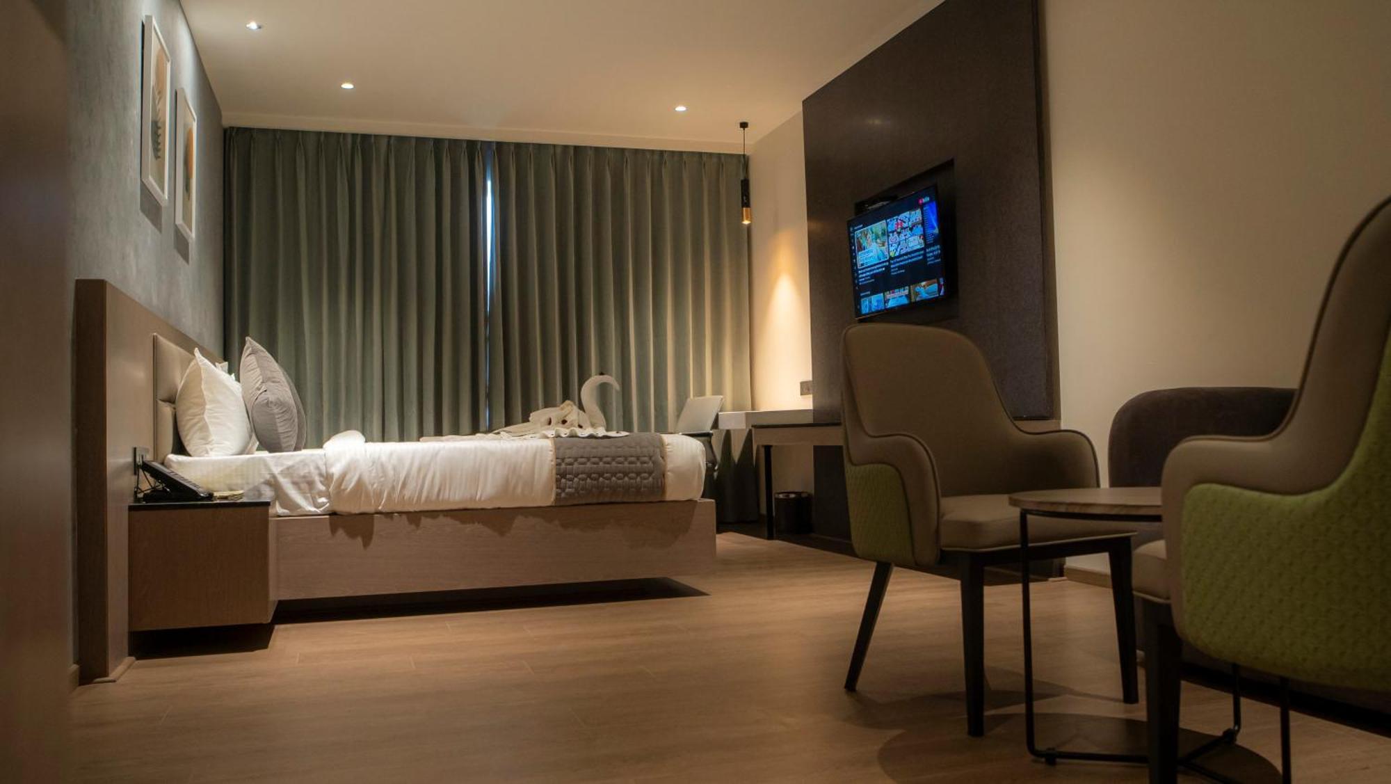 Hotel Tulips Grand ハイデラバード エクステリア 写真