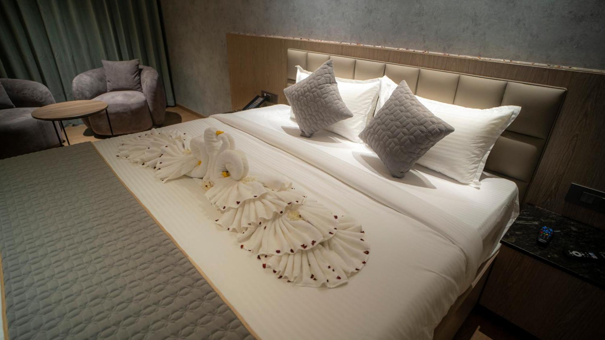 Hotel Tulips Grand ハイデラバード エクステリア 写真