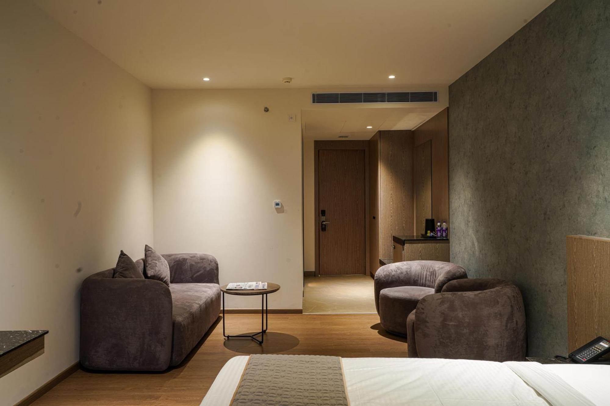 Hotel Tulips Grand ハイデラバード エクステリア 写真