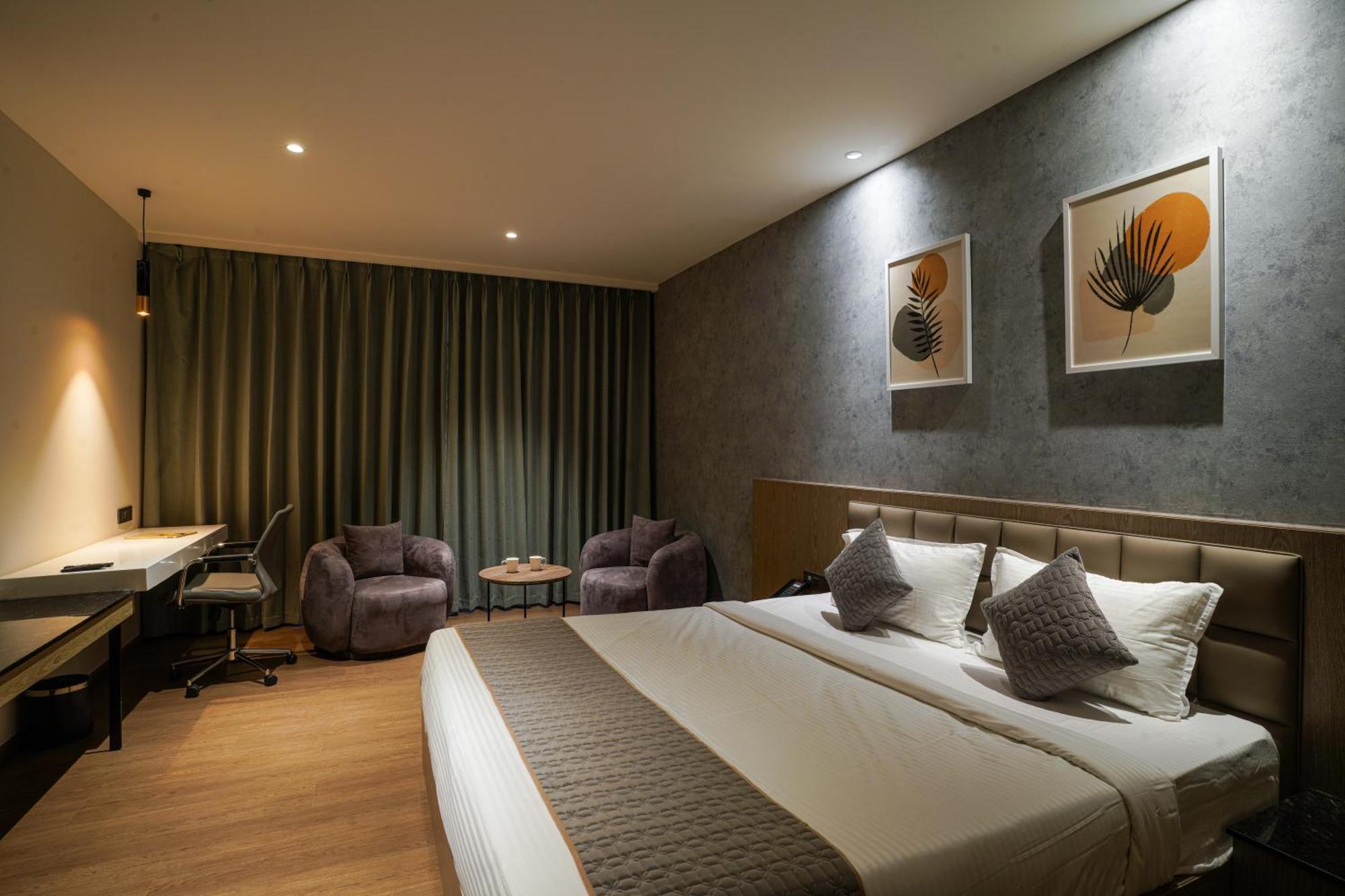 Hotel Tulips Grand ハイデラバード エクステリア 写真