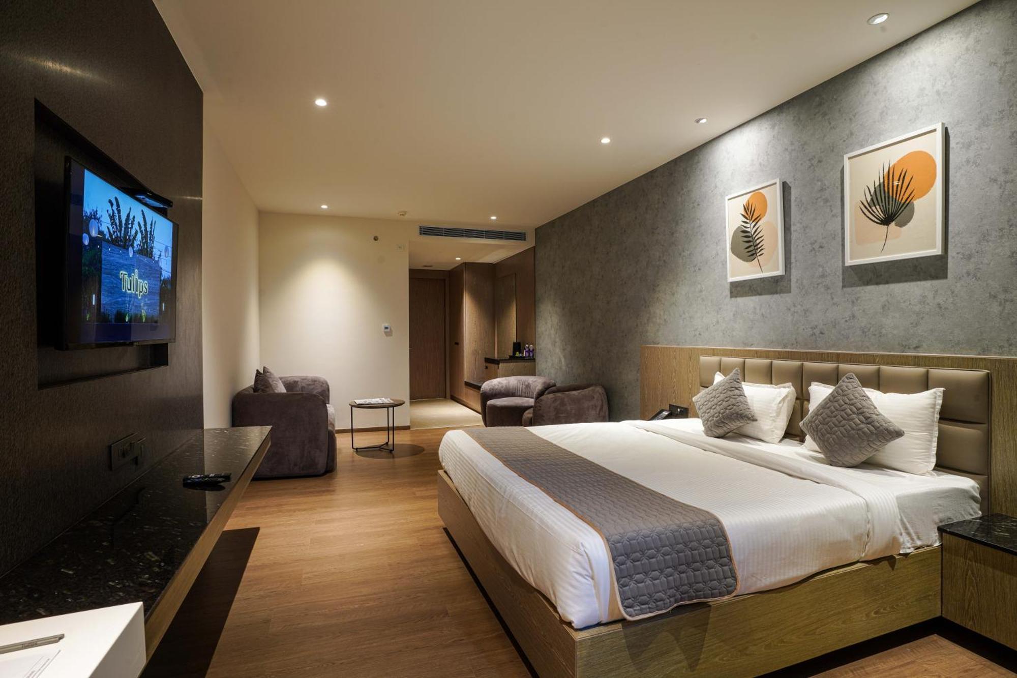 Hotel Tulips Grand ハイデラバード エクステリア 写真