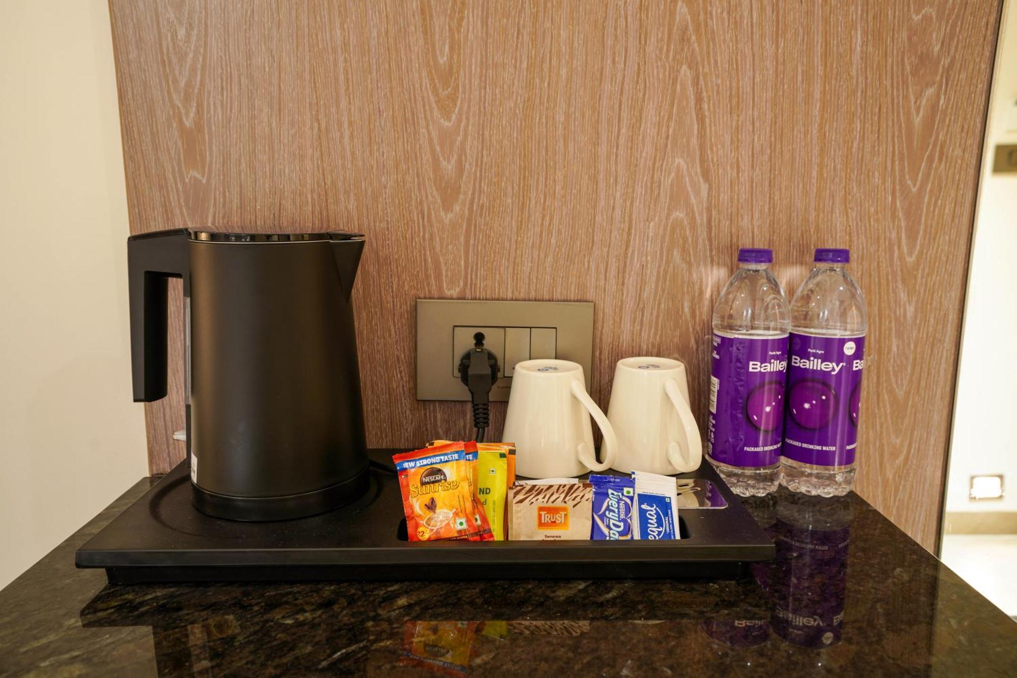 Hotel Tulips Grand ハイデラバード エクステリア 写真
